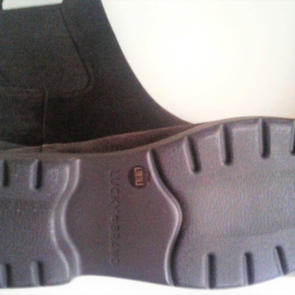 Lucky Brand Ankle Chelsea Boots Suede 6.5M Dark Brown - Picture 4 of 4